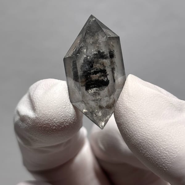 Dt quartz Yunnan 3.2 cm — alternate view