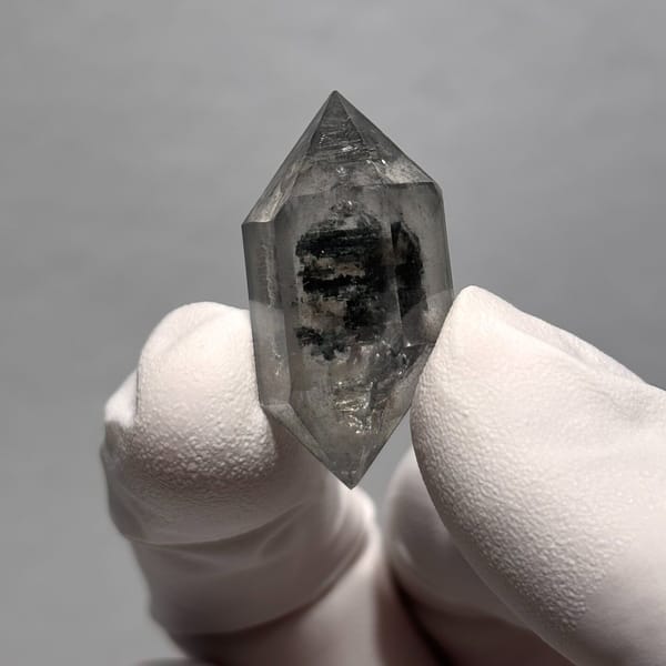 Dt quartz Yunnan 3.2 cm — detail view