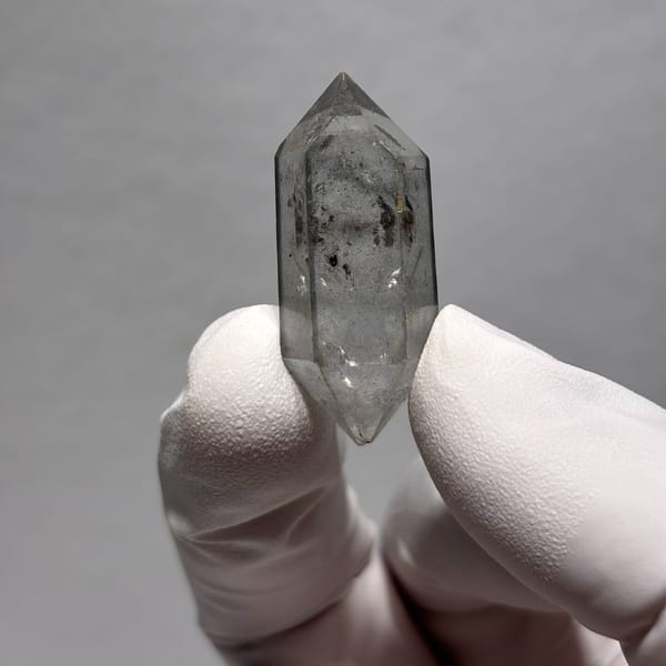 Dt quartz Yunnan 3.5 cm — complete view