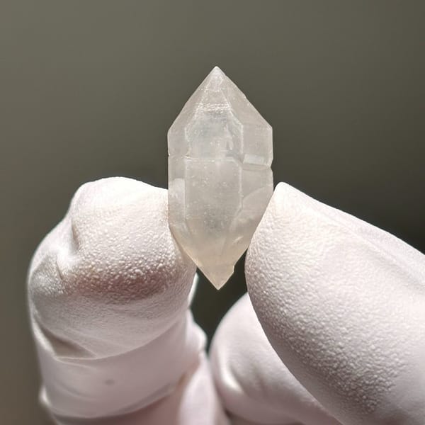 White etched dt Yunnan 2.5 cm — alternate view