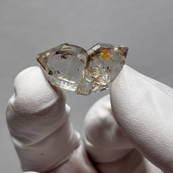 Flower-Tip Quartz Yunnan 2.6 cm — detail view