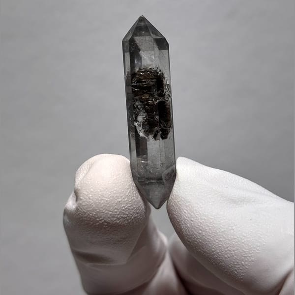 Dt quartz Yunnan 4.0 cm — alternate view