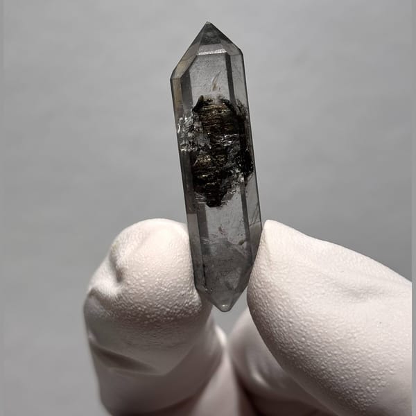 Dt quartz Yunnan 4.0 cm — alternate view