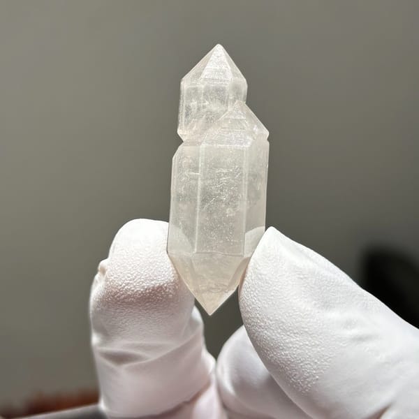 White etched dt Yunnan 4.3 cm — detail view