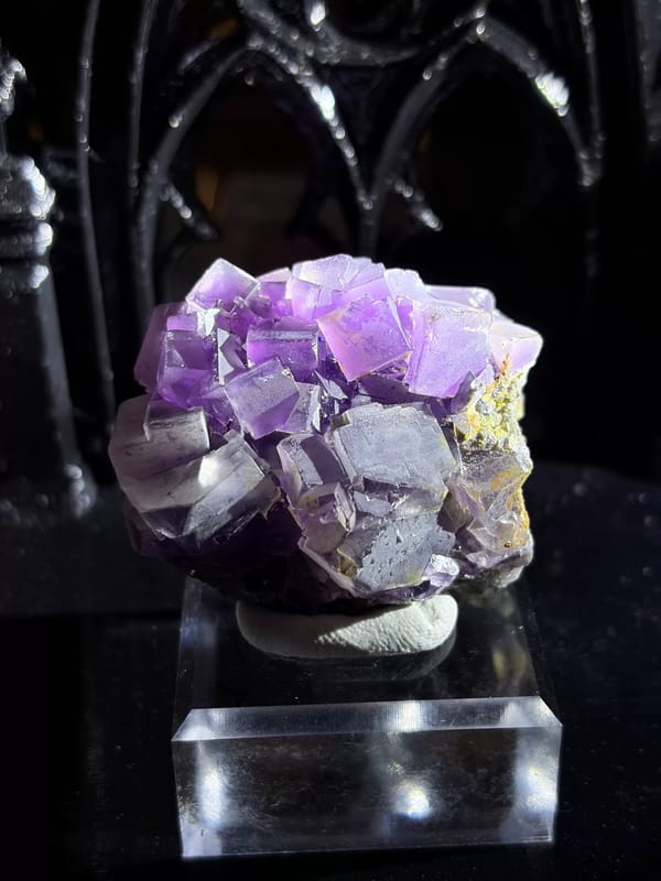 Complete rotated third face of the exact purple fluorite cluster
