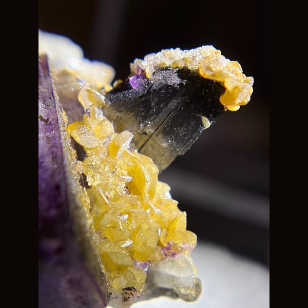 Purple fluorite with wolframite and siderite — detail view