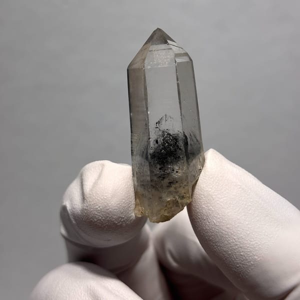 Jinkouhe quartz point 4.0 cm — alternate view