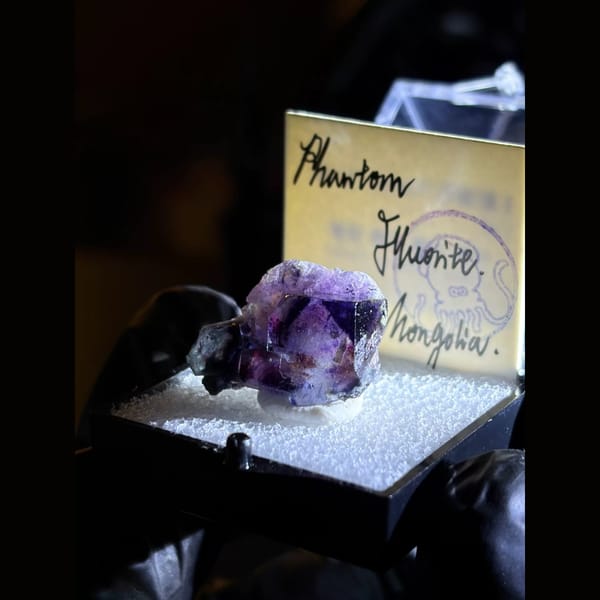 Clear phantom fluorite from Yindu — alternate view