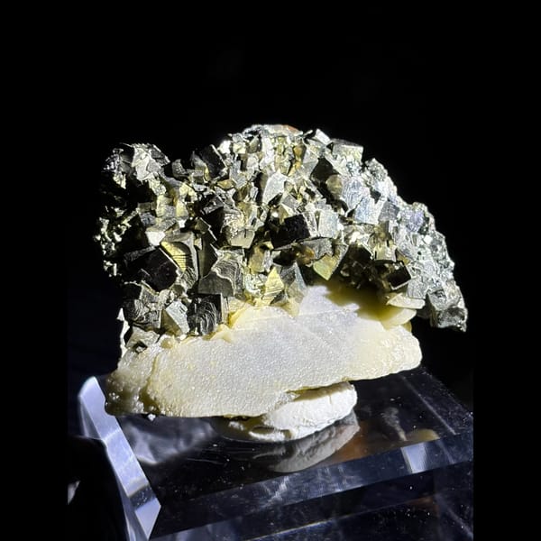 Pyrite on zoned tabular barite from Morocco — complete view