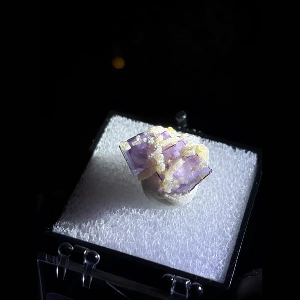 Pale purple fluorite with muscovite from Yaogangxian — alternate view