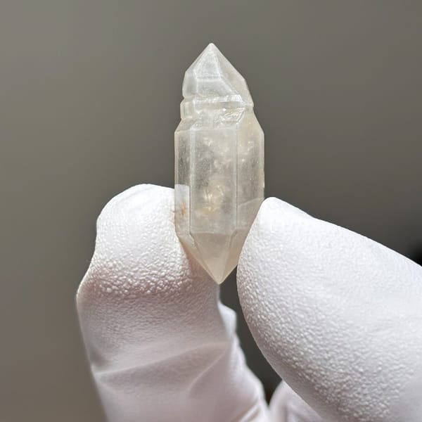 White etched dt Yunnan 2.9 cm — complete view