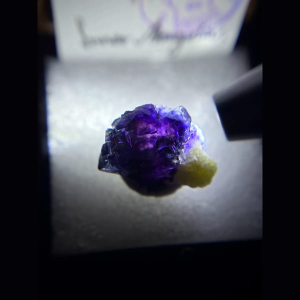 Pair of phantom fluorites from Yindu — detail view