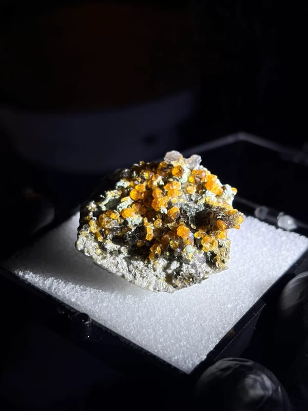 Complete opposite and lower view of spessartine with quartz and chlorite