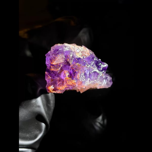 Amethyst with hematite from Thunder Bay — alternate view