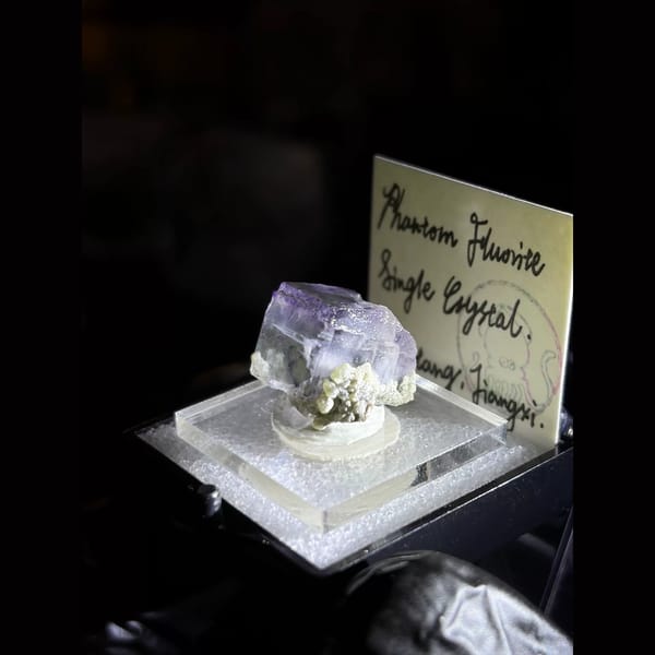 Purple phantom fluorite crystal from Piaotang — detail view