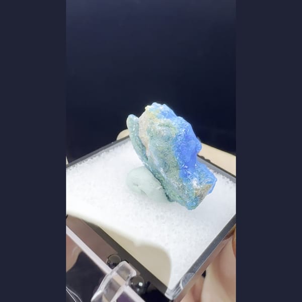Vivid blue allophane thumbnail from Qinglong — detail view