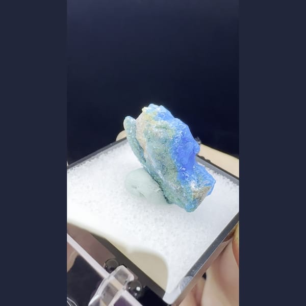 Vivid blue allophane thumbnail from Qinglong — detail view