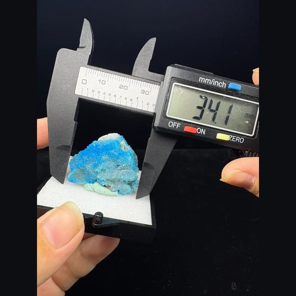 Sparkling cyan allophane crust from Qinglong — alternate view