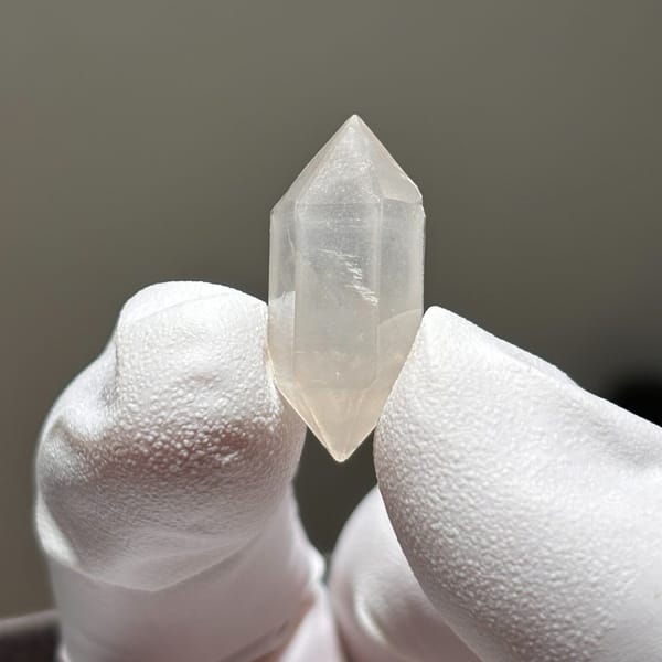 White etched dt Yunnan 2.4 cm — complete view