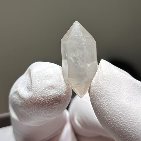 White etched dt Yunnan 2.4 cm — detail view