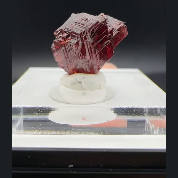 Matrix spessartine from Brazil — detail view