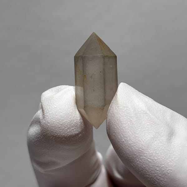 Water-Worn Sketch DT Quartz Yunnan 2.6 cm — complete view