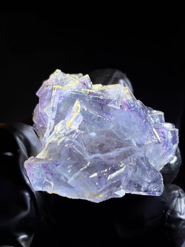 Complete broad reverse face of the Yaogangxian fluorite cluster