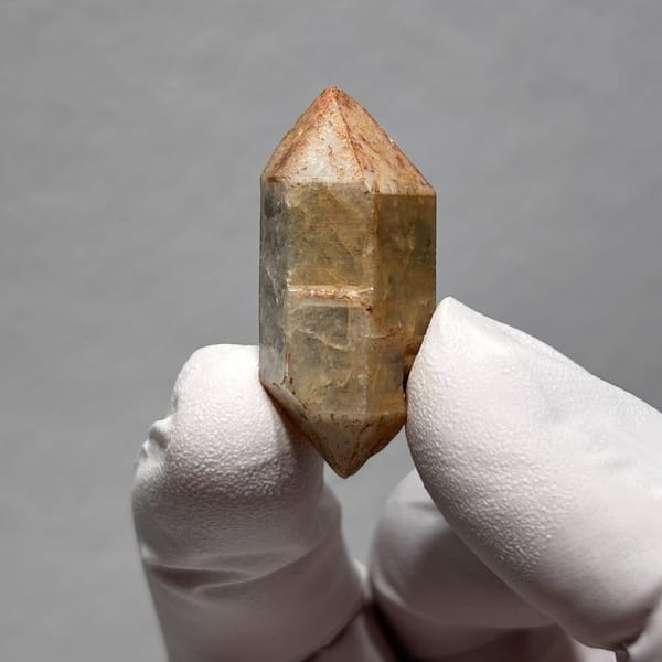 Old-Skin Capped DT Quartz Yunnan 3.5 cm — alternate view