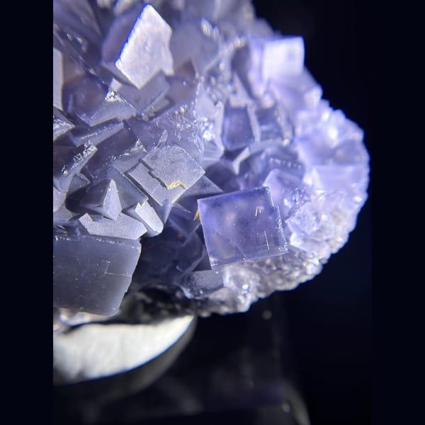 Black porcelain blue fluorite from Weishan — alternate view