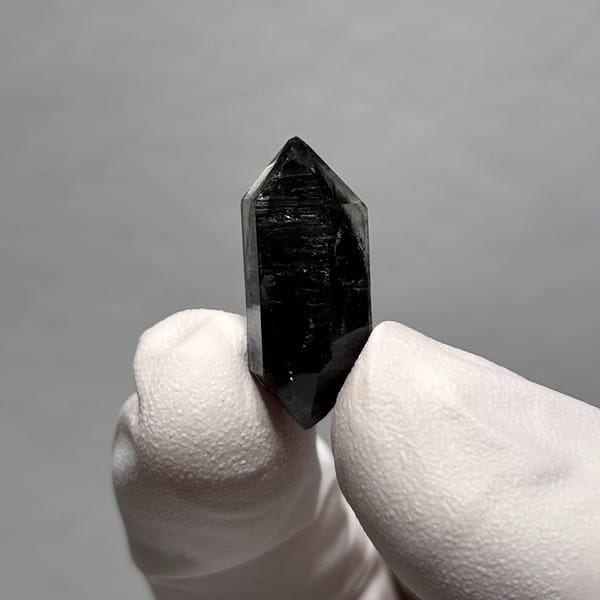 Dt quartz Yunnan 2.3 cm — alternate view