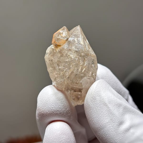 Skeletal Quartz Floater Jinkouhe 3.4 cm — alternate view
