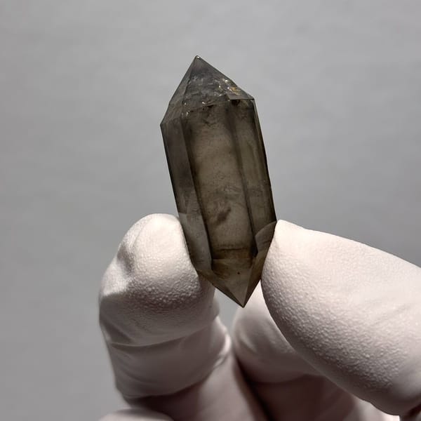 Tea-Tone Sketch DT Quartz Yunnan 3.9 cm — complete view