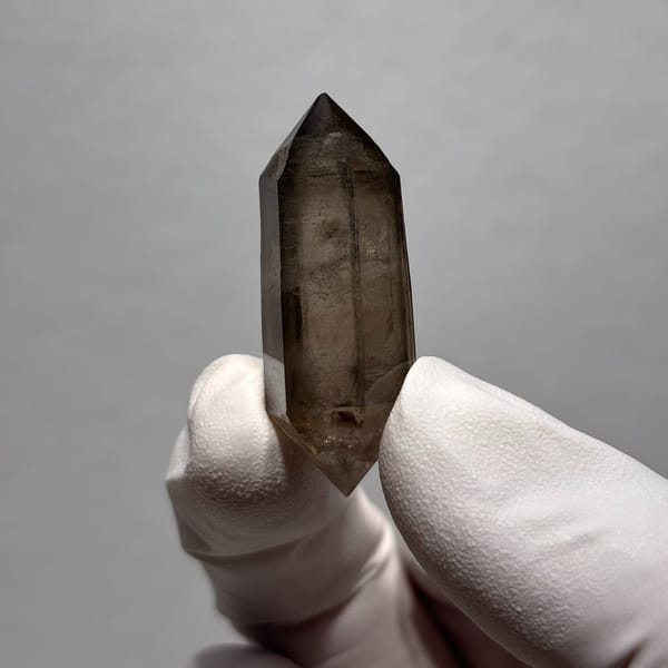 Tea-Tone Sketch DT Quartz Yunnan 3.9 cm — detail view
