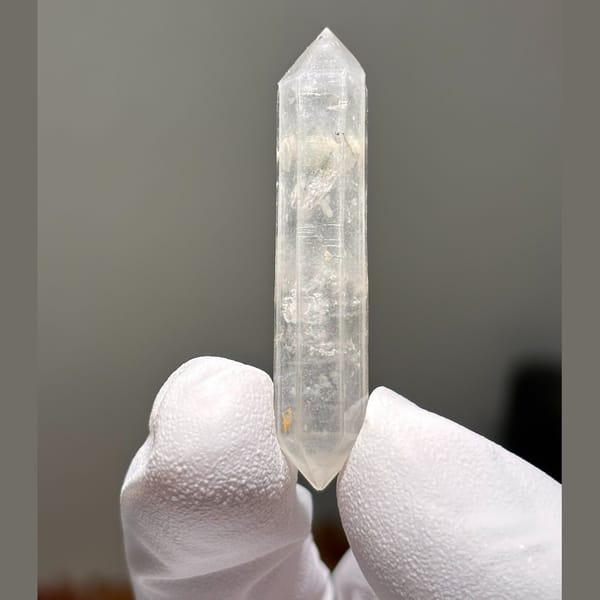 White Sketch DT Quartz with Vugs Yunnan 4.7 cm — alternate view