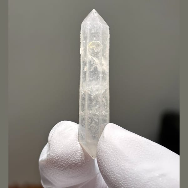 White Sketch DT Quartz with Vugs Yunnan 4.7 cm — alternate view