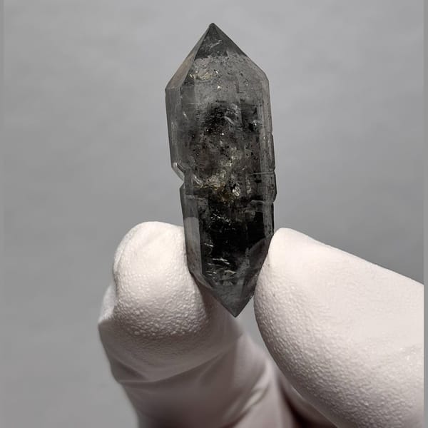 Dt quartz Yunnan 3.8 cm — detail view