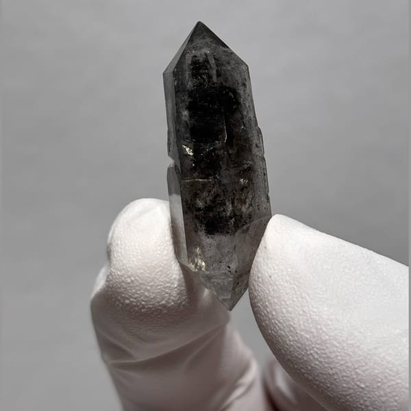 Dt quartz Yunnan 3.8 cm — detail view