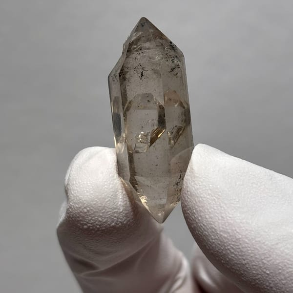 Dt quartz Yunnan 3.5 cm — alternate view