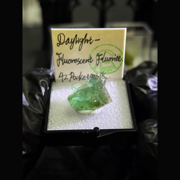 Green fluorite from the 42 Pocket, UK — complete view