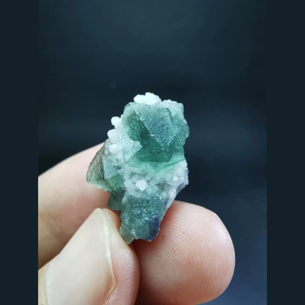 Octahedral blue-green fluorite — complete view