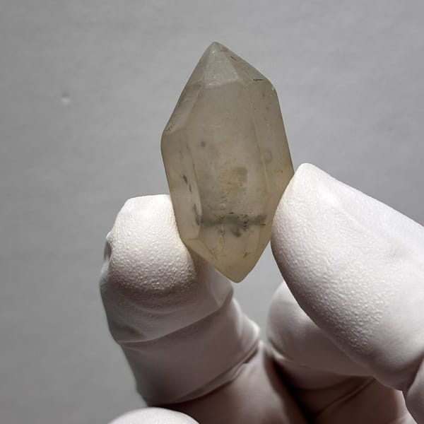 Water-Worn Sand DT Quartz Yunnan 3.4 cm — detail view