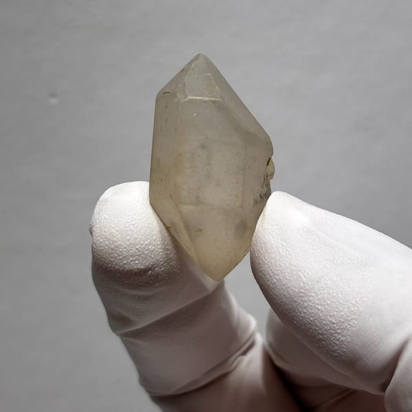 Water-Worn Sand DT Quartz Yunnan 3.4 cm — detail view