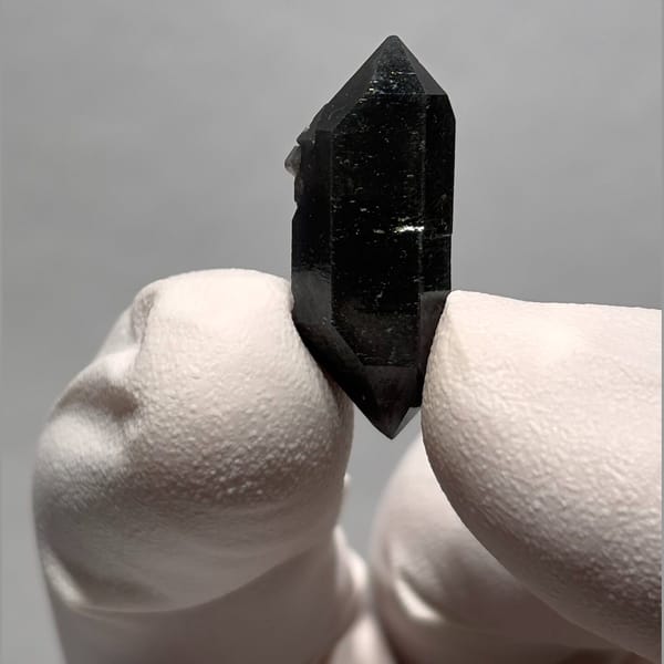 Dt quartz Yunnan 2.4 cm — alternate view