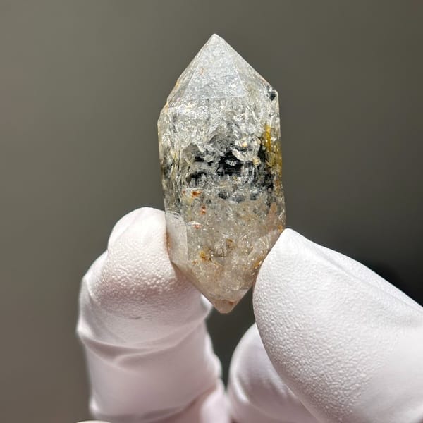 Burst-Crystal Quartz Yunnan 3.9 cm — alternate view