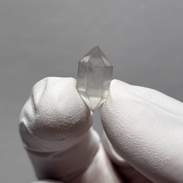 Marked Sketch DT Quartz Yunnan 1.7 cm — detail view