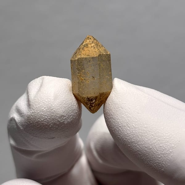 Old-Skin DT Quartz Yunnan 2.0 cm — complete view