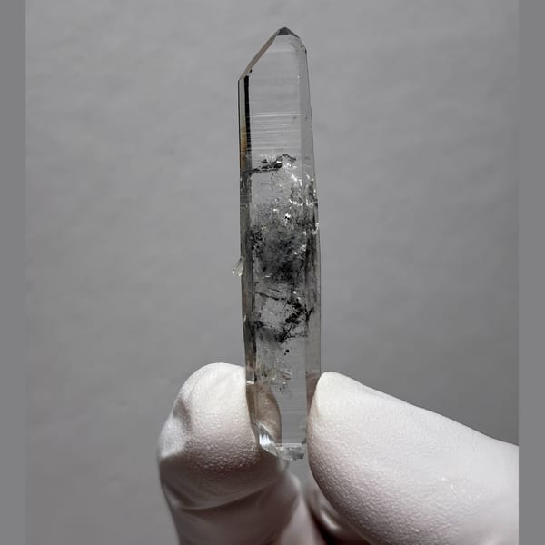 Slender DT Quartz Jinkouhe 6.1 cm — alternate view