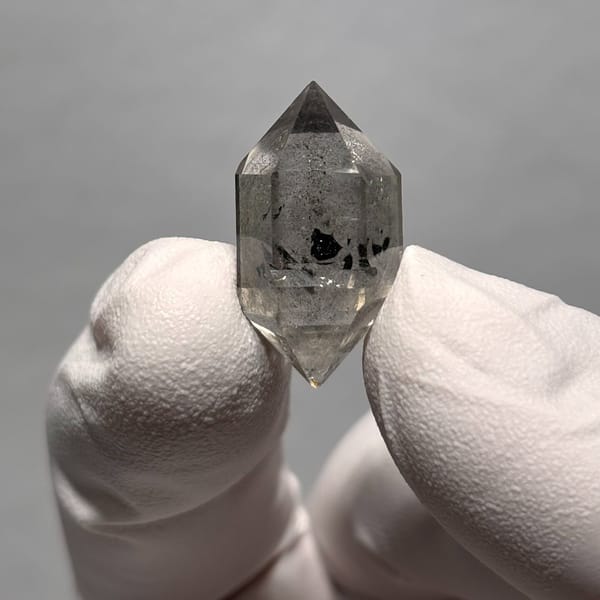 Dt quartz Yunnan 2.3 cm — alternate view