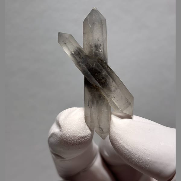 Dt quartz Yunnan 5.2 cm — alternate view