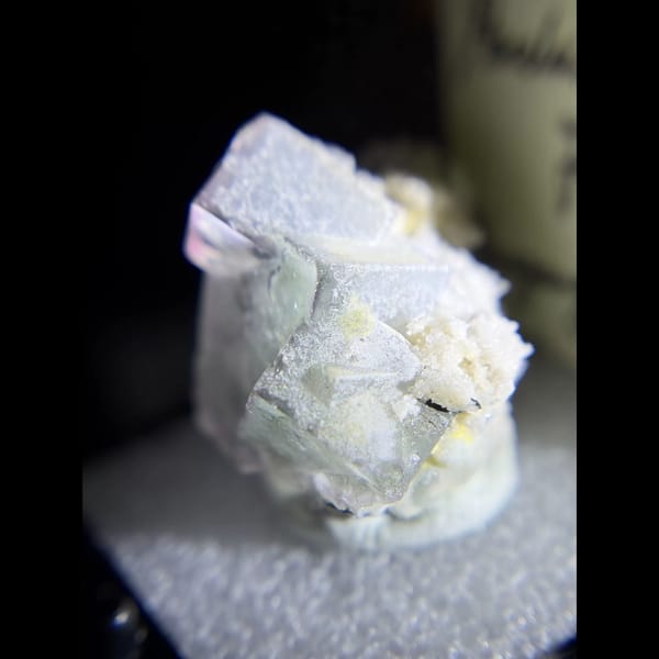 Porcelain fluorite with purple rim from Yaogangxian — alternate view